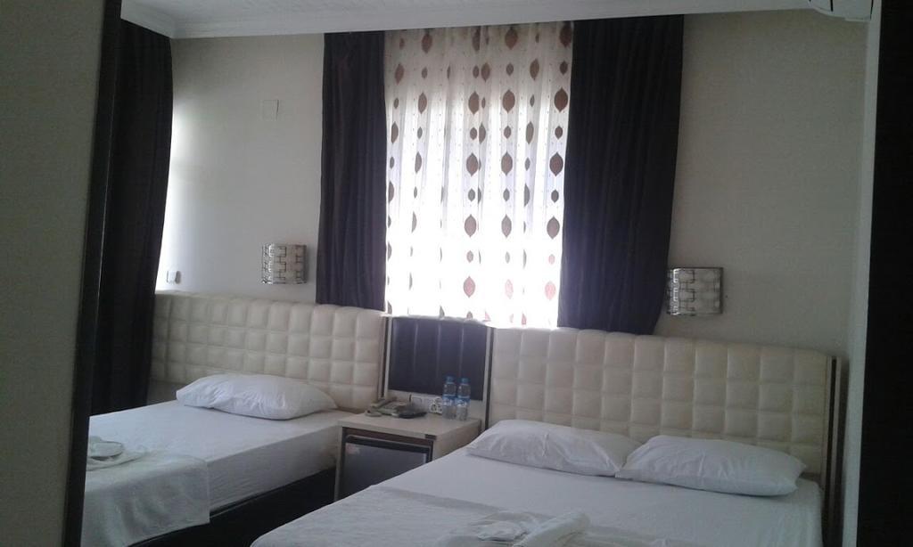 Hotel Tayfun 阿纳穆尔 外观 照片